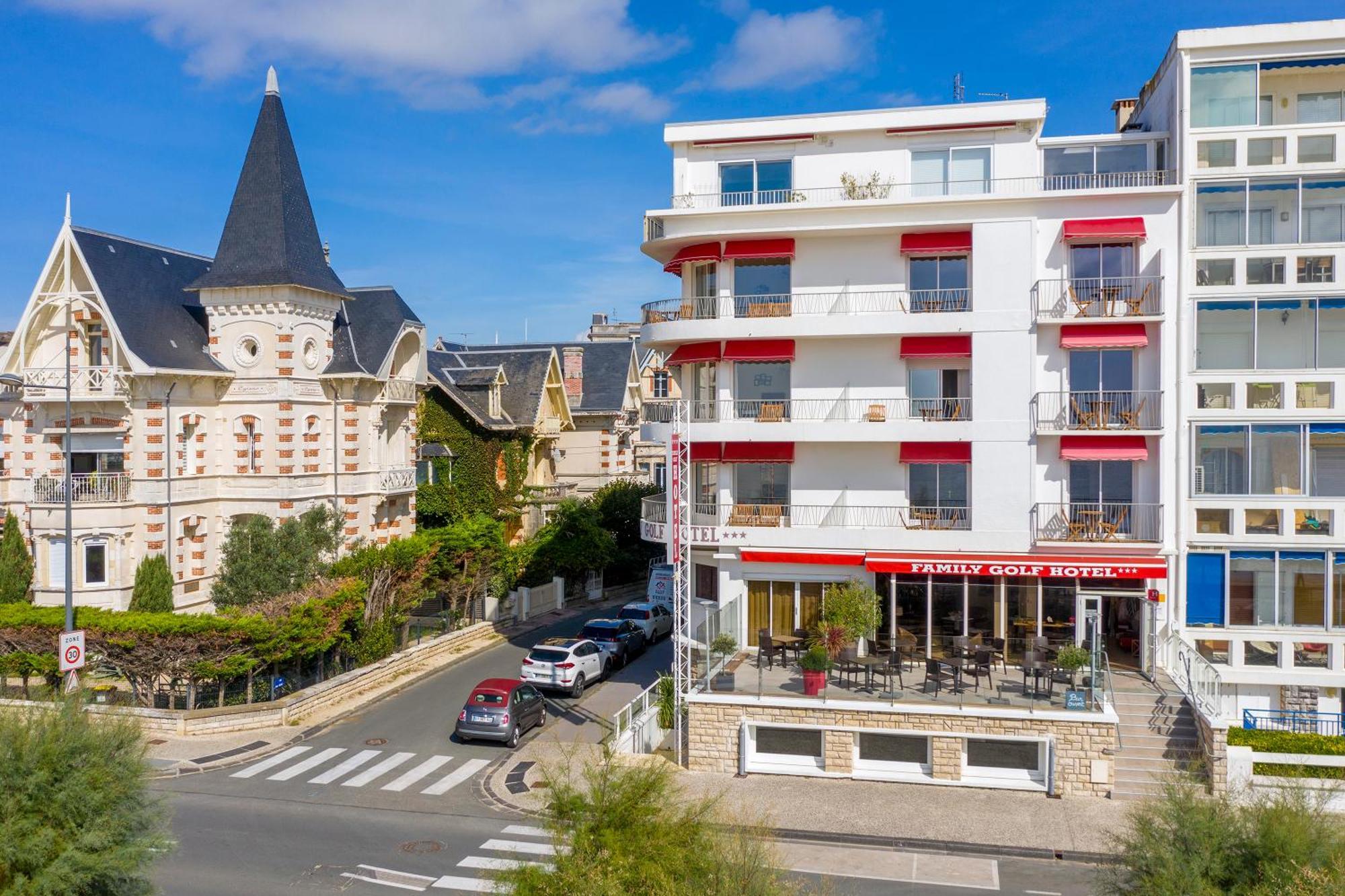 Family Golf Hotel Royan Exterior photo